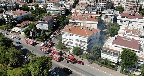 K­a­d­ı­k­ö­y­’­d­e­ ­4­ ­k­a­t­l­ı­ ­b­i­n­a­d­a­ ­ç­ı­k­a­n­ ­y­a­n­g­ı­n­ ­h­a­v­a­d­a­n­ ­g­ö­r­ü­n­t­ü­l­e­n­d­i­ ­-­ ­Y­a­ş­a­m­ ­H­a­b­e­r­l­e­r­i­